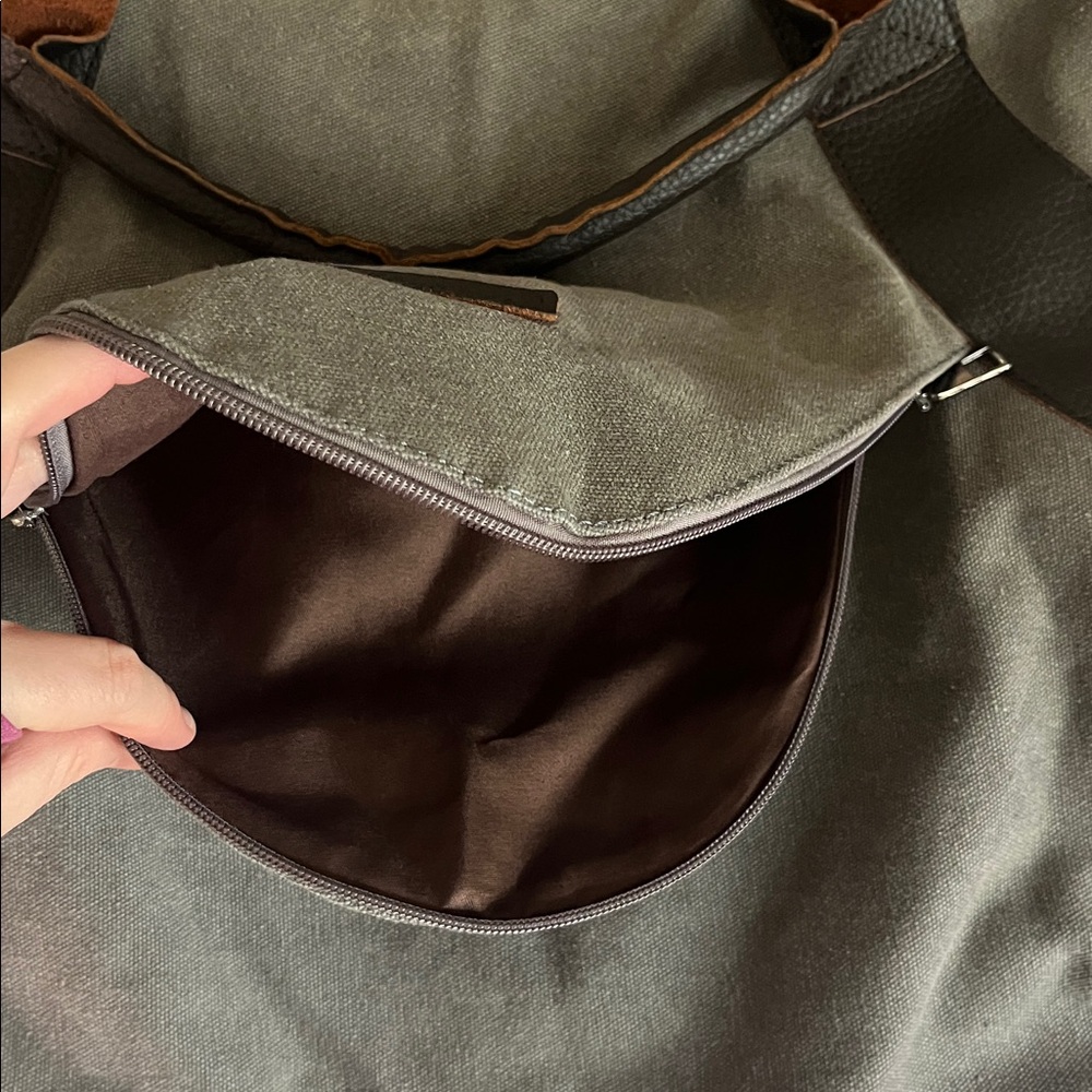 Threaded Pear Messenger Tote Bag View 3